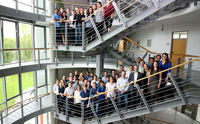 Das FusionSystem-Team auf der Treppe im TCC